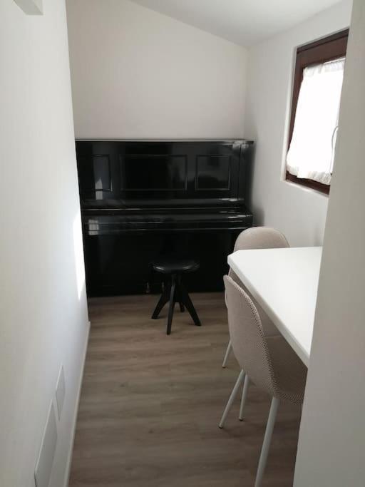 Stefania'S Corner, Apartment In Bergamo Luaran gambar